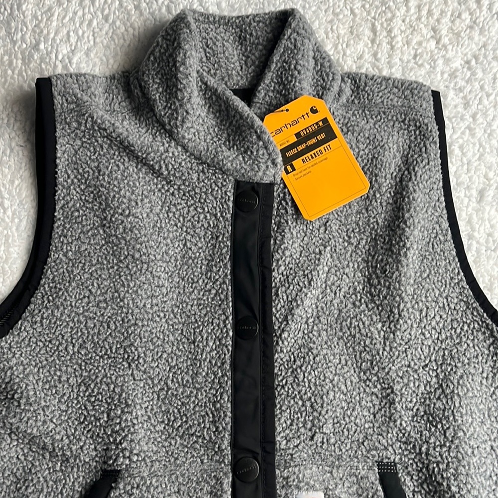 New Carhartt Vest - Picture 2 of 5